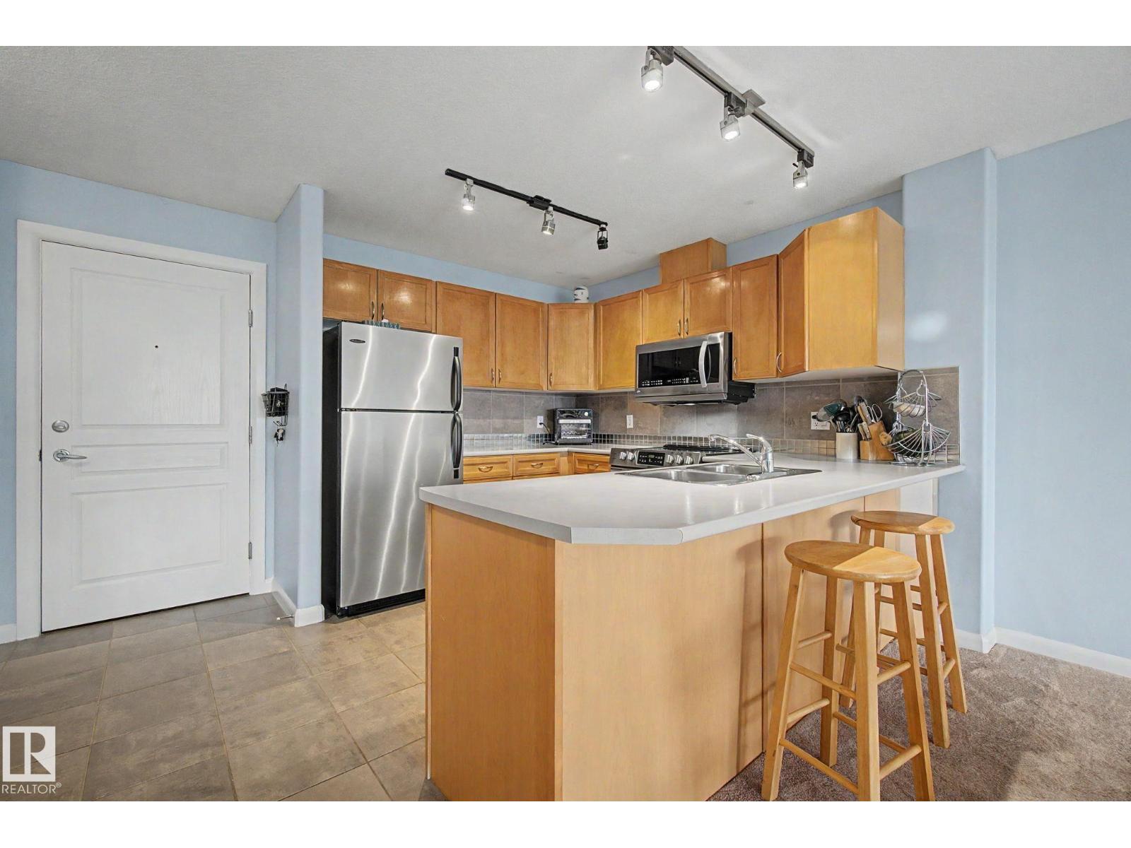#303 530 HOOKE RD NW - 3