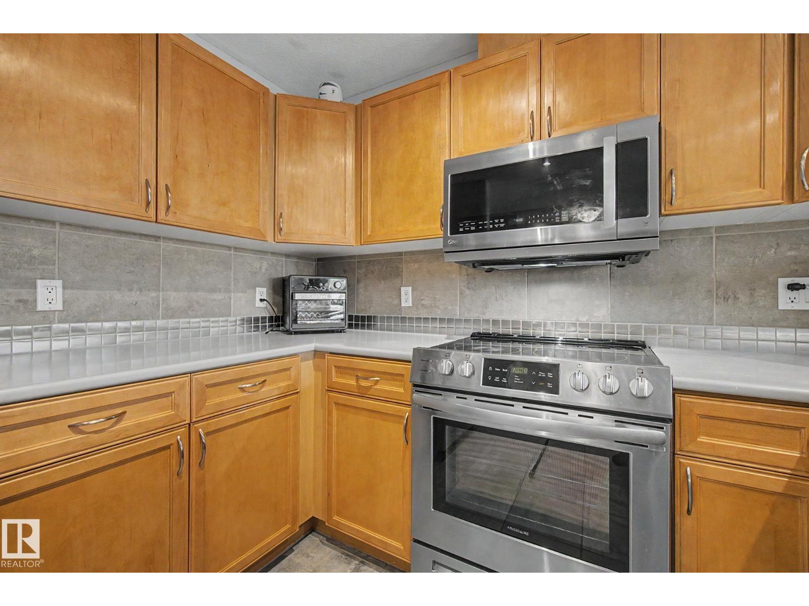 #303 530 HOOKE RD NW - 4