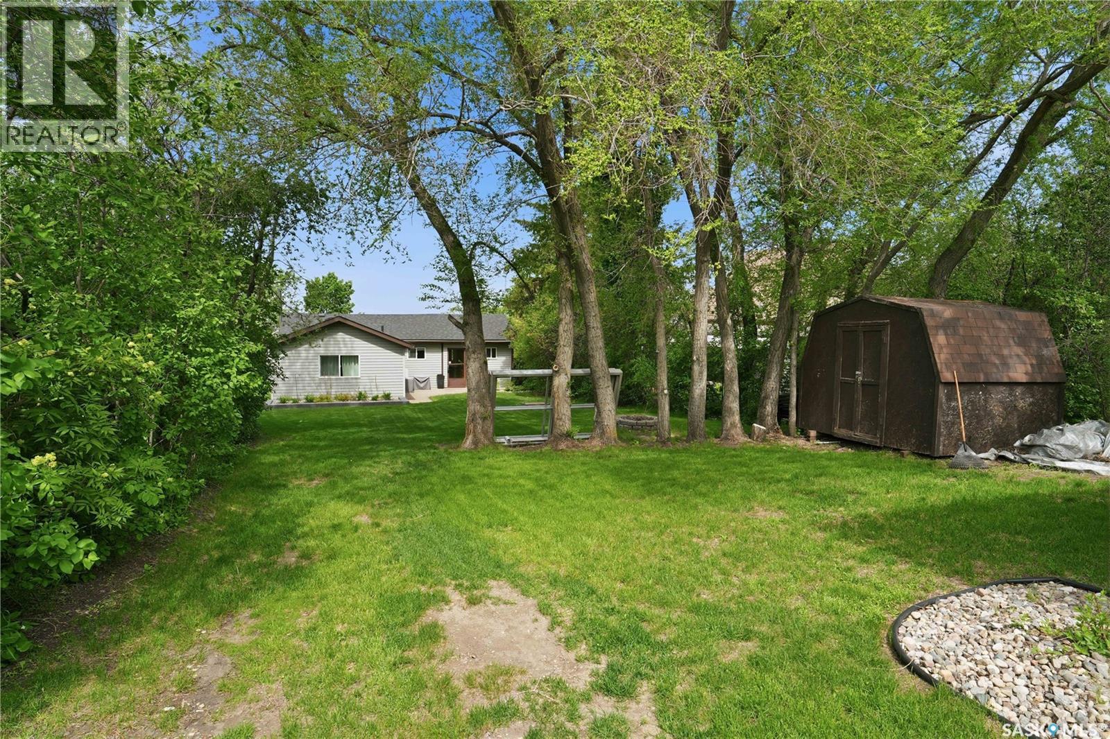 83 Lakeview AVENUE — photo 35