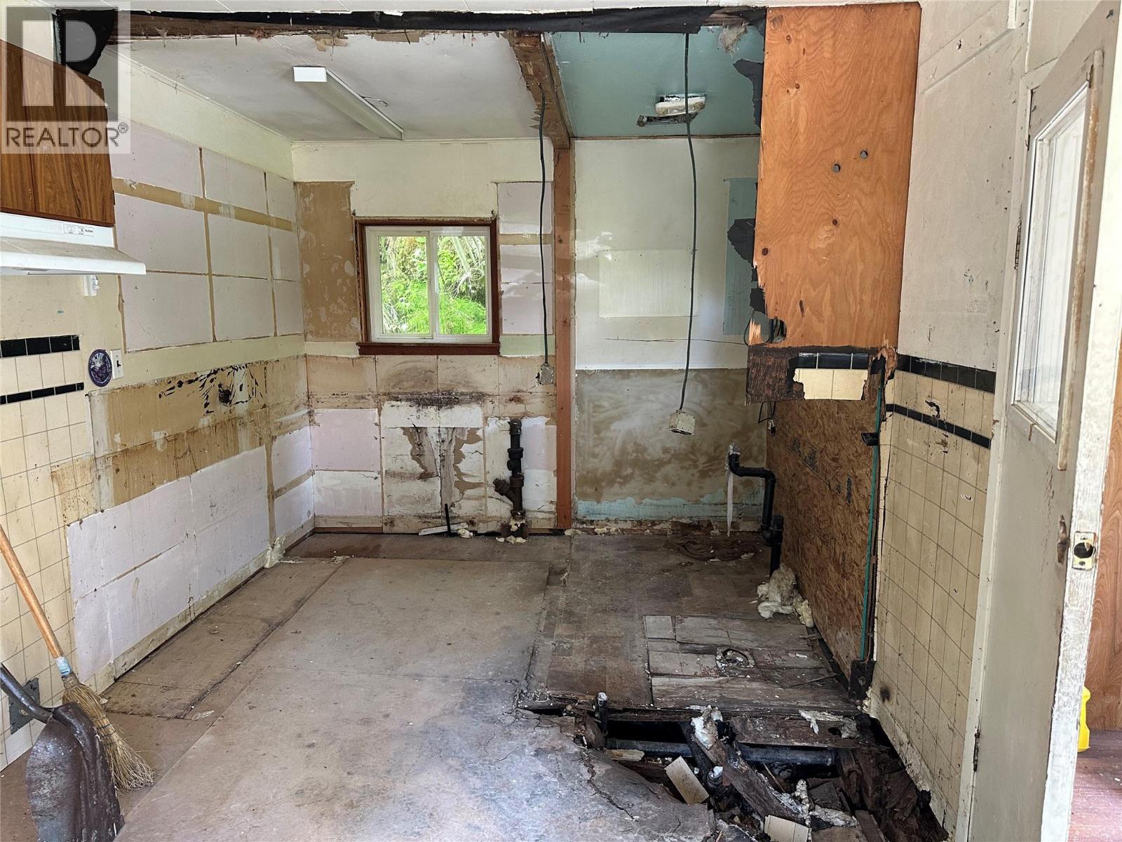 2404 Perrier Road - 5
