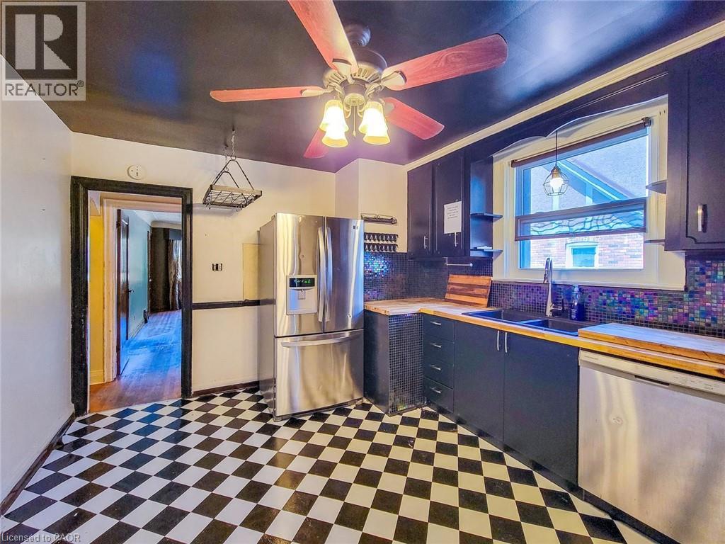 135 WEXFORD Street S - 11