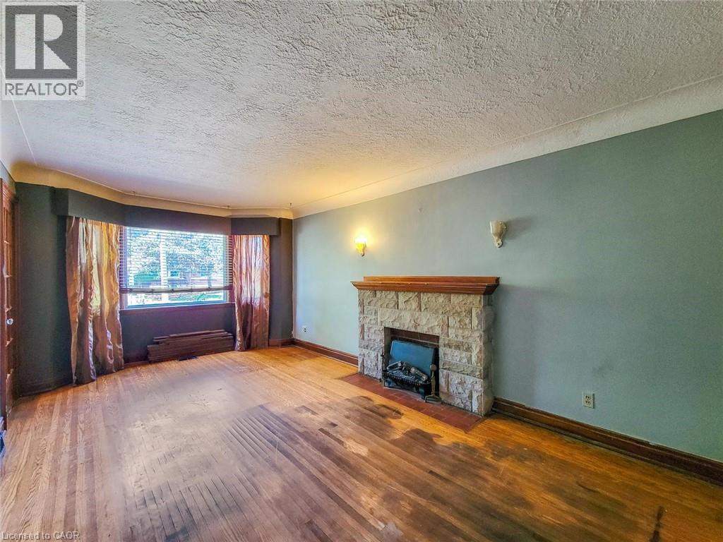 135 WEXFORD Street S - 6