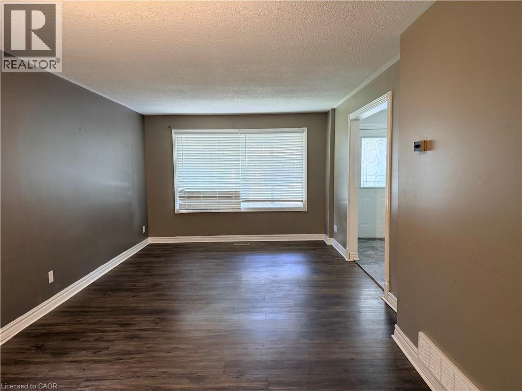 43 FOREST GLEN Crescent - 10