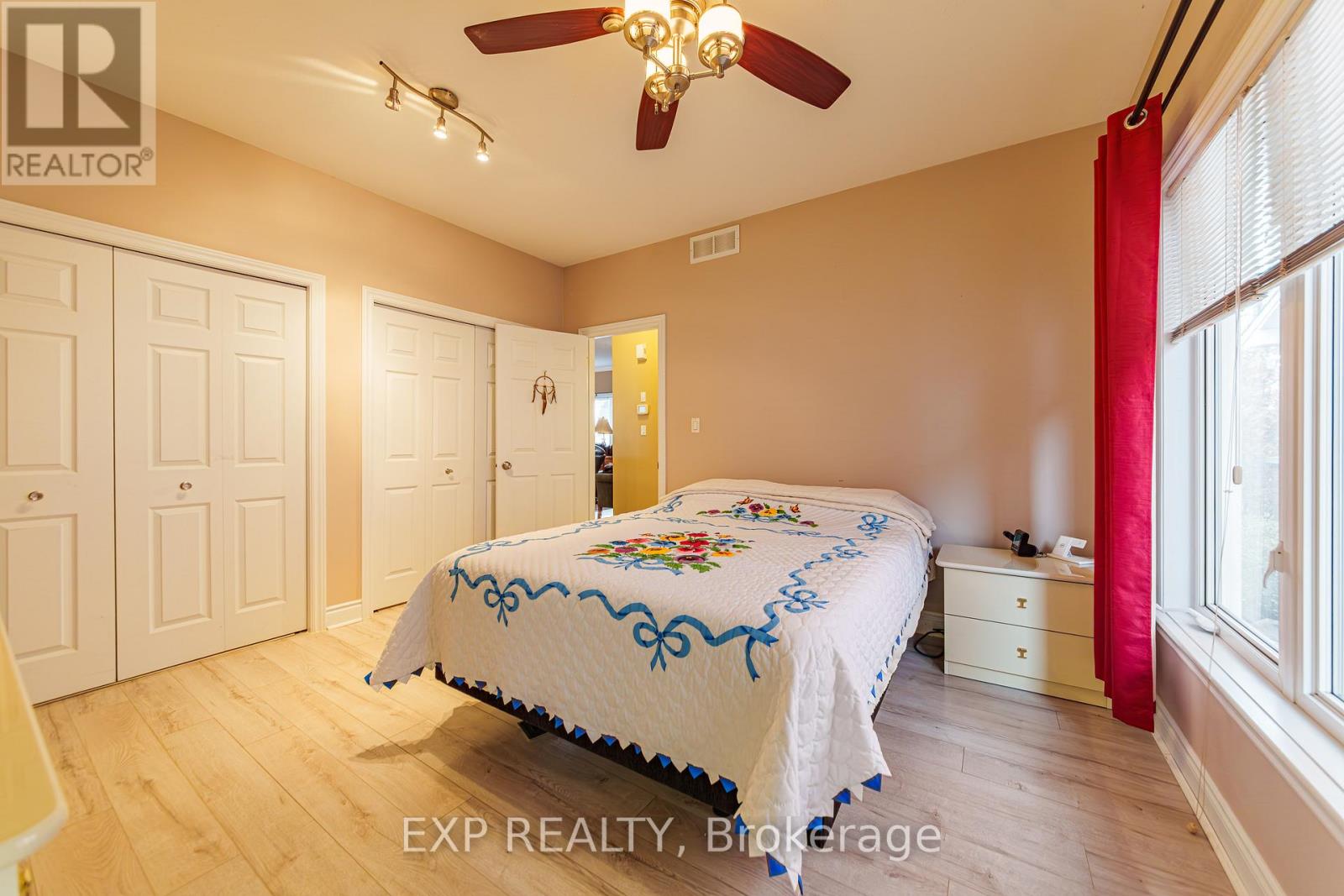 1496 QUEENSDALE AVENUE - 11