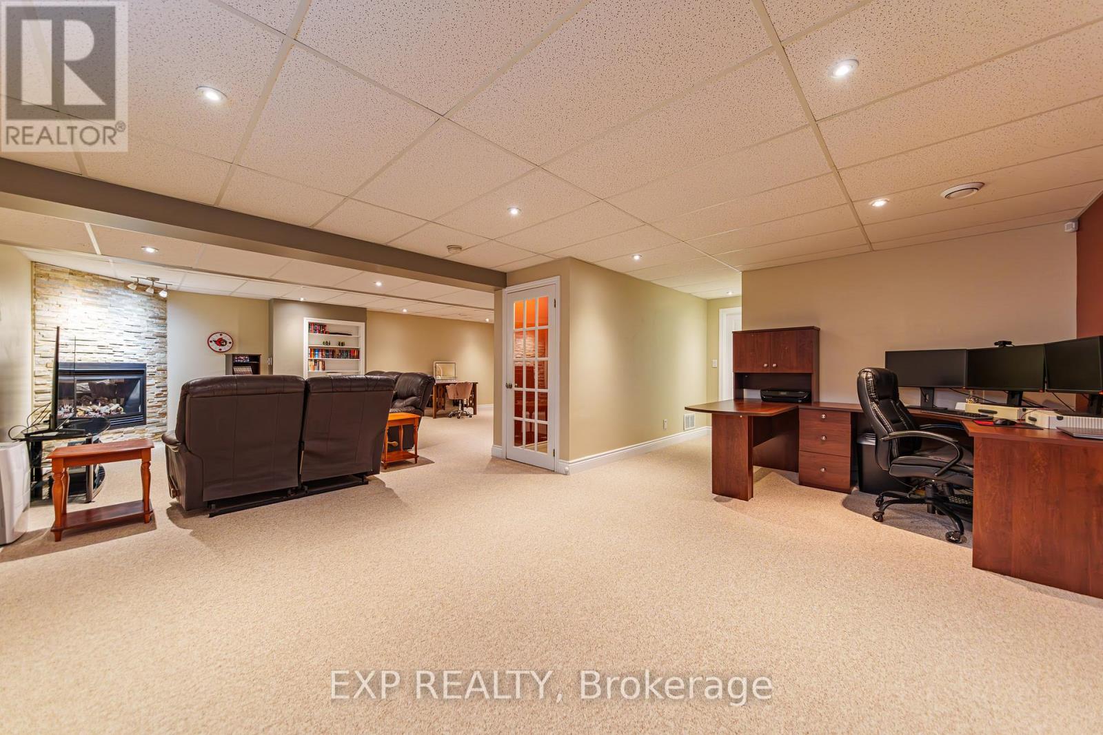 1496 QUEENSDALE AVENUE - 17