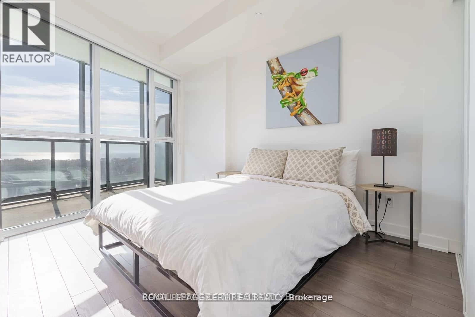 #1112 30 ORDNANCE STREET - 11