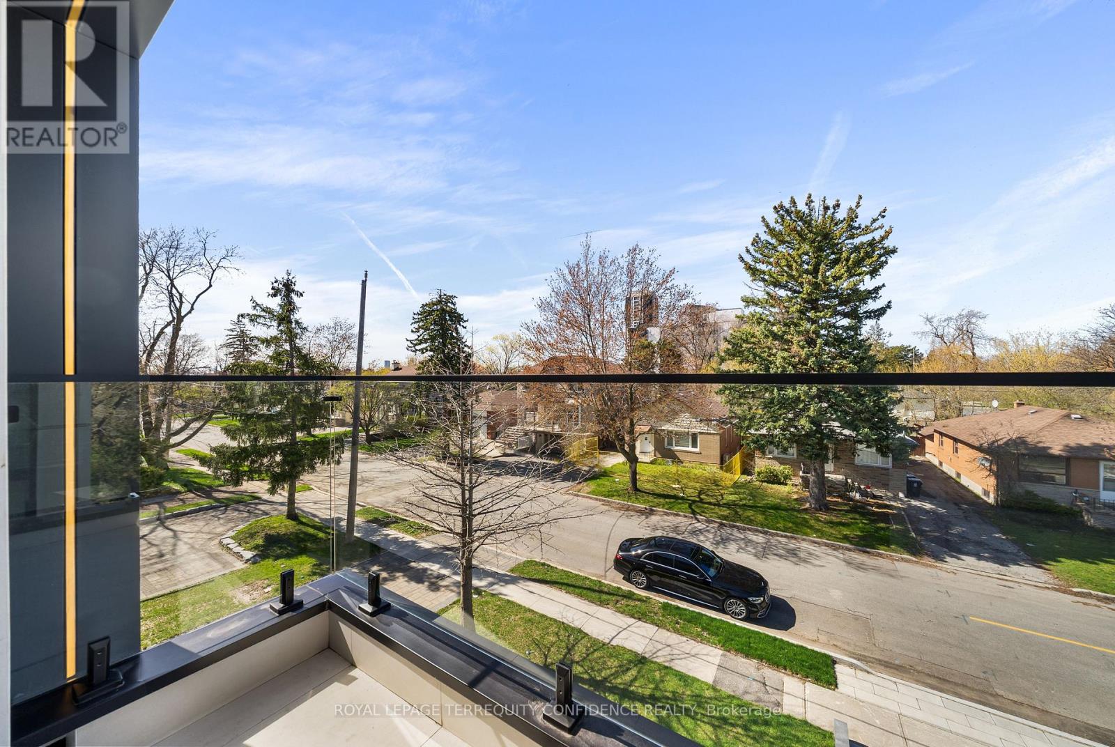 35 NIPIGON AVENUE - 29