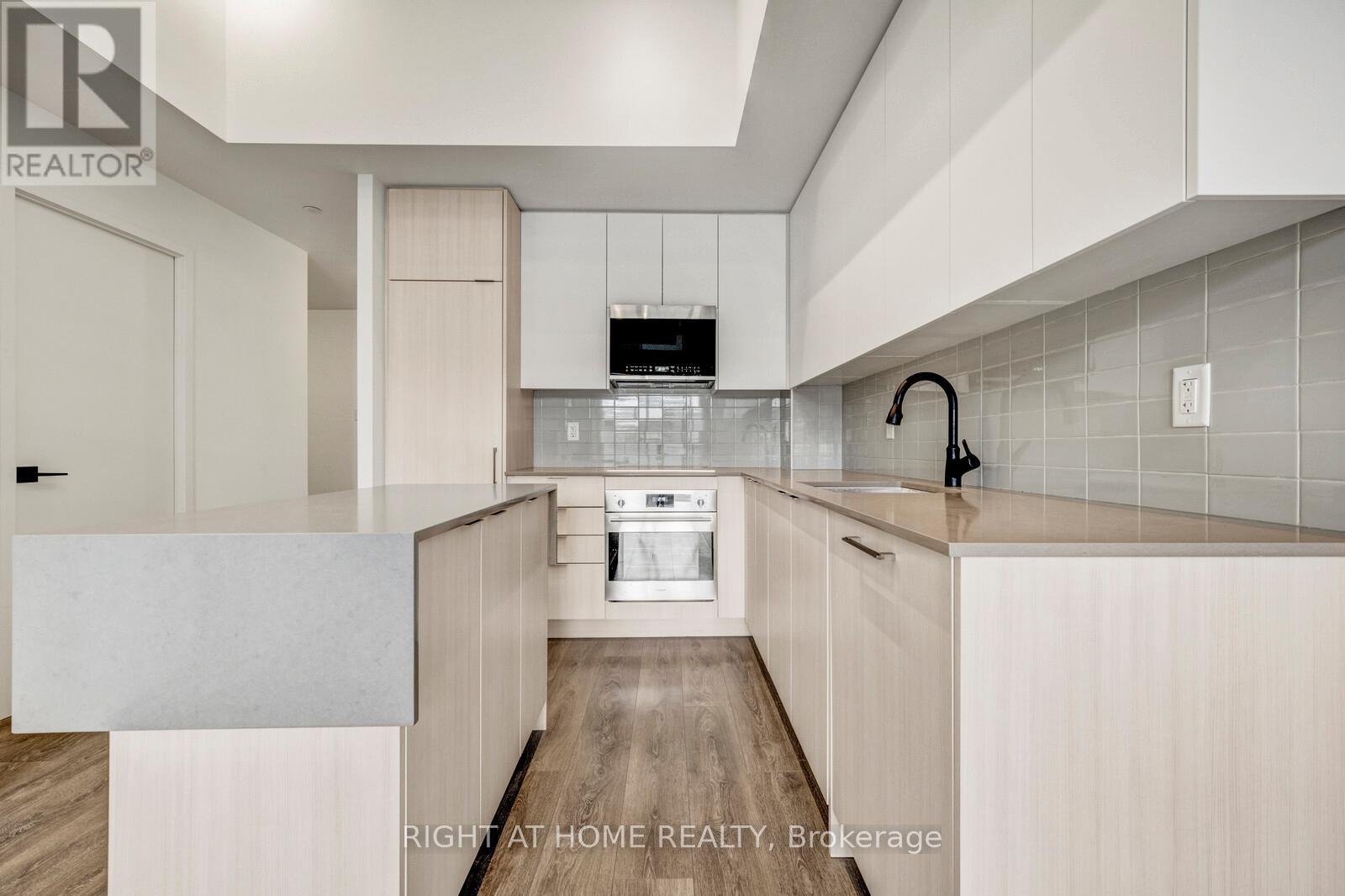 #459 2481 TAUNTON ROAD - 12
