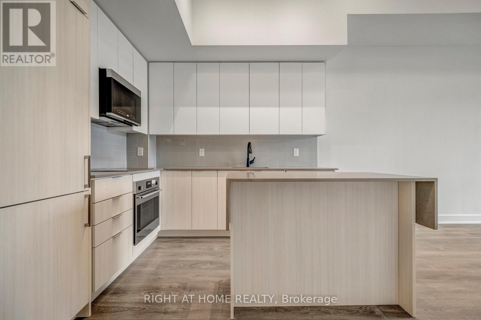 #459 2481 TAUNTON ROAD - 13