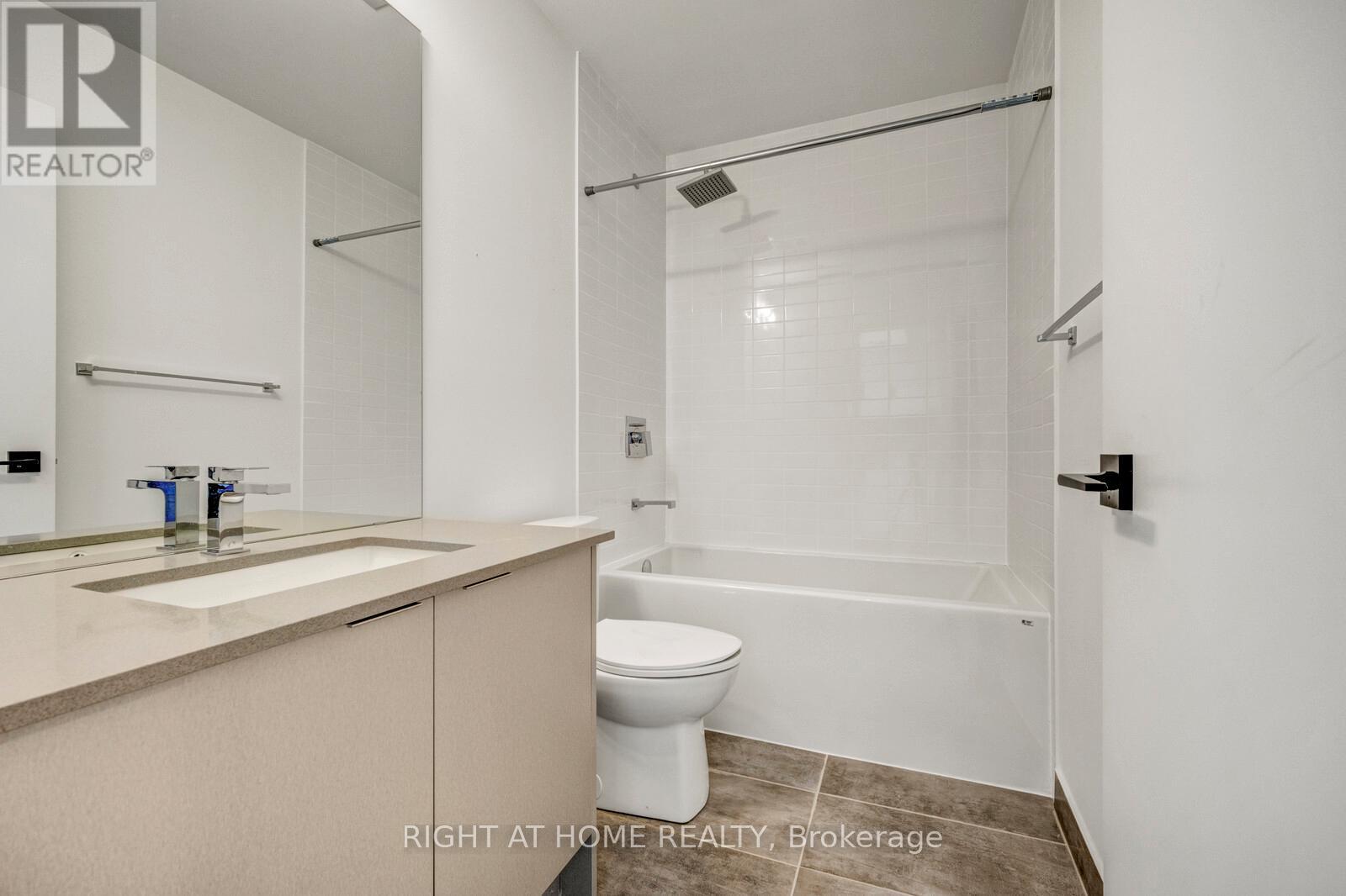 #459 2481 TAUNTON ROAD - 19