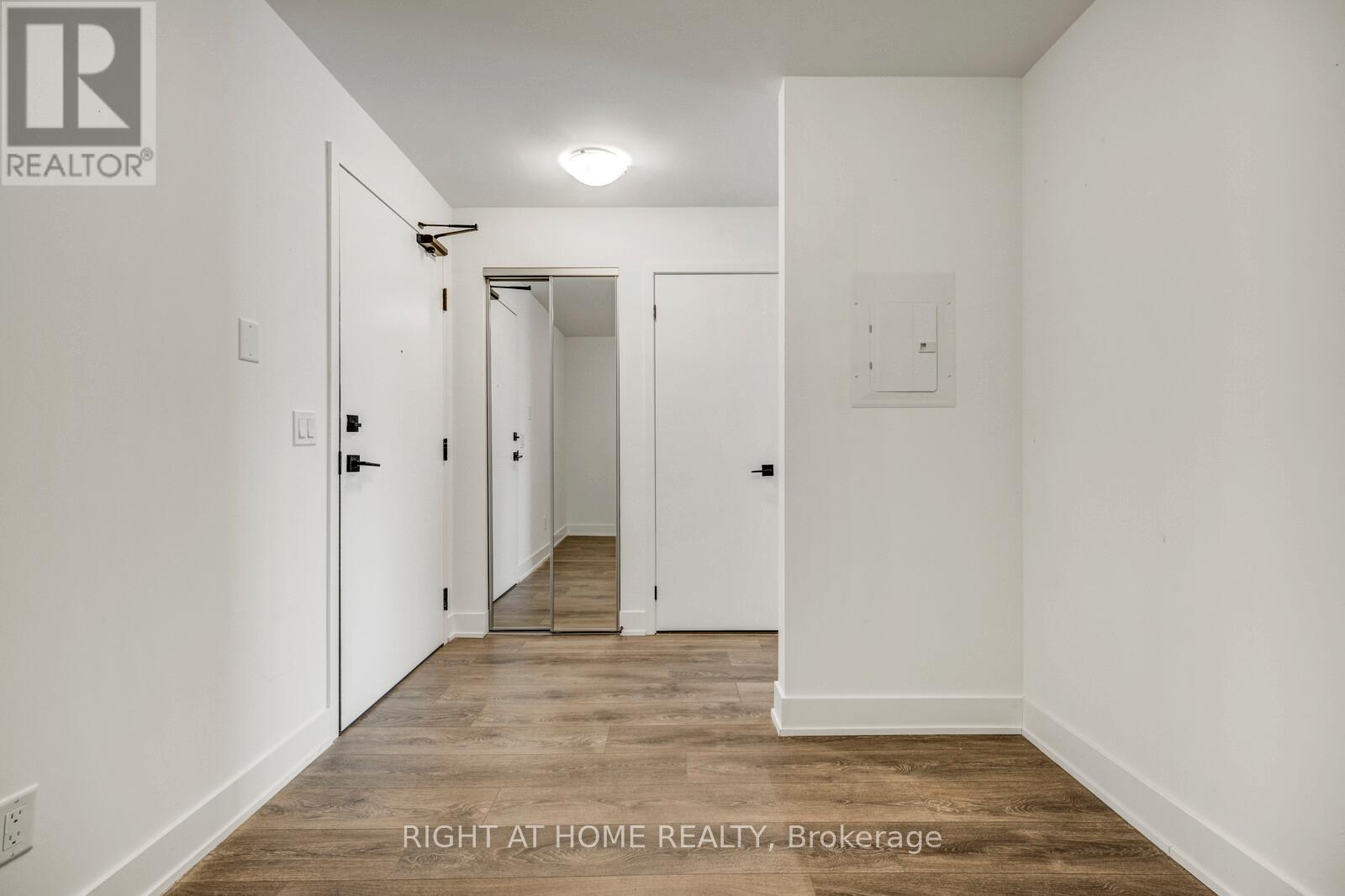 #459 2481 TAUNTON ROAD - 4