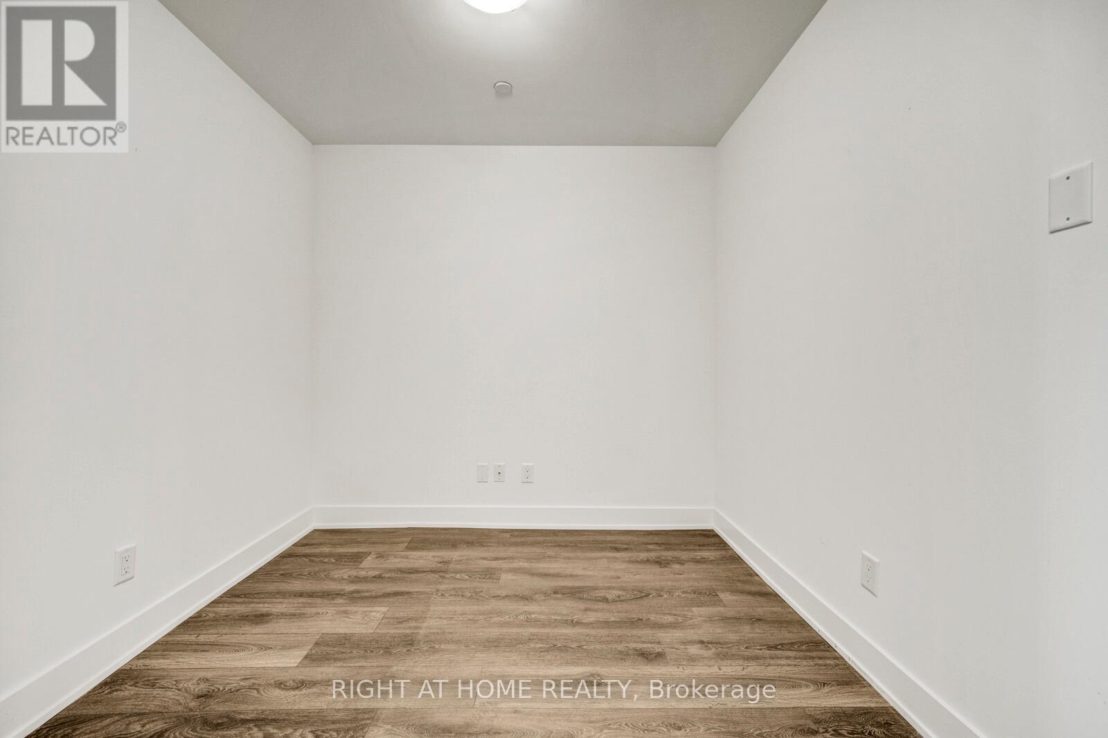 #459 2481 TAUNTON ROAD - 5