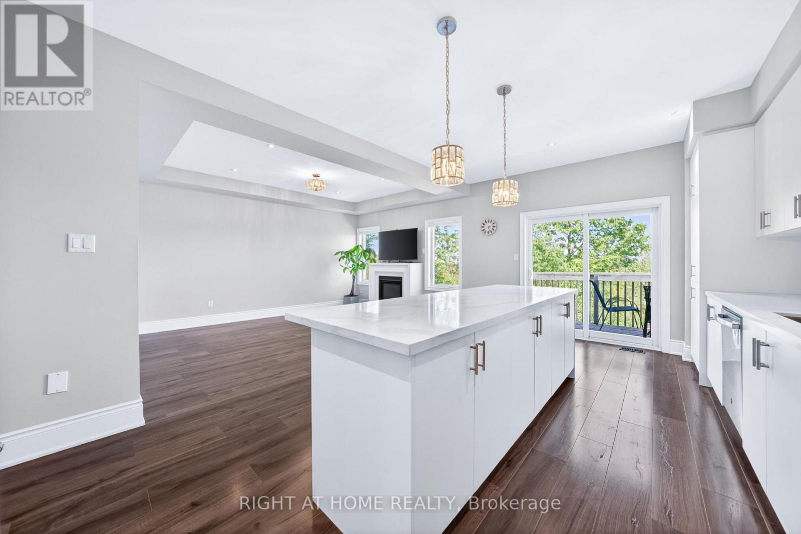 1160 PEELAR CRESCENT - 10