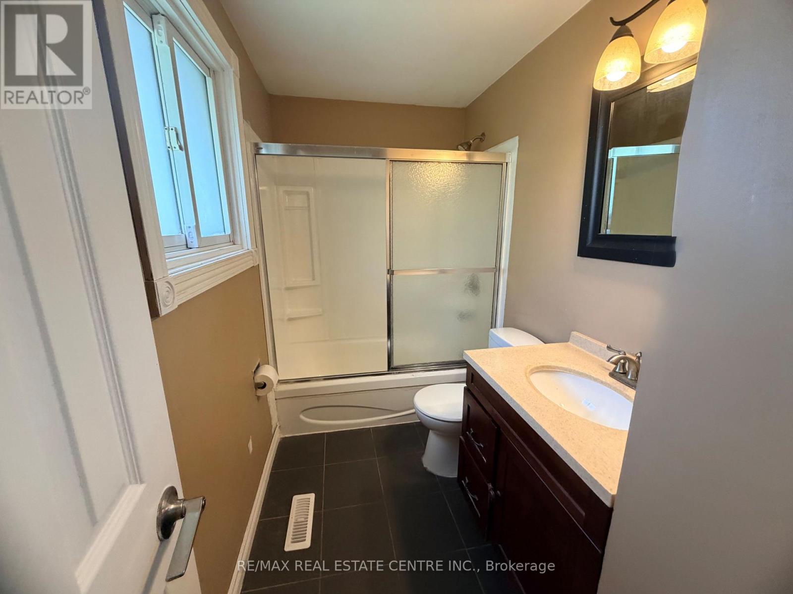 43 FOREST GLEN CRESCENT - 8