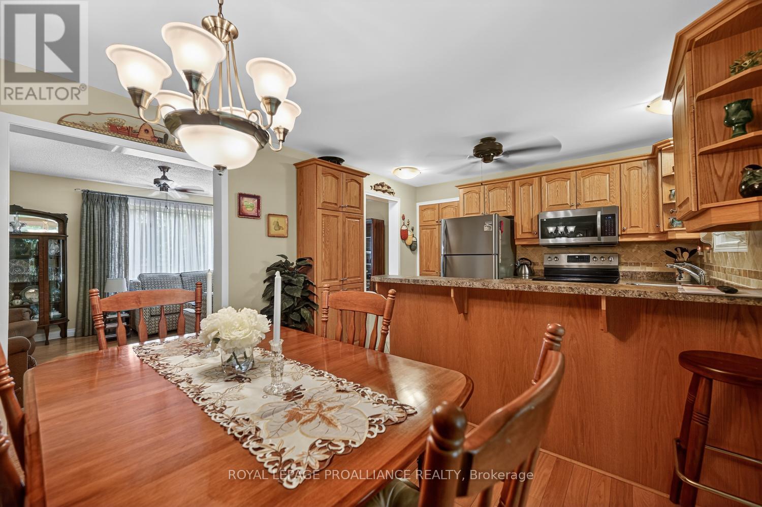 8 BERNARD CRESCENT - 14