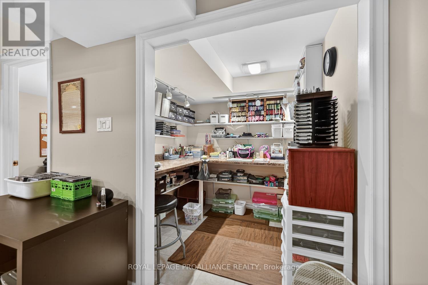 8 BERNARD CRESCENT - 27