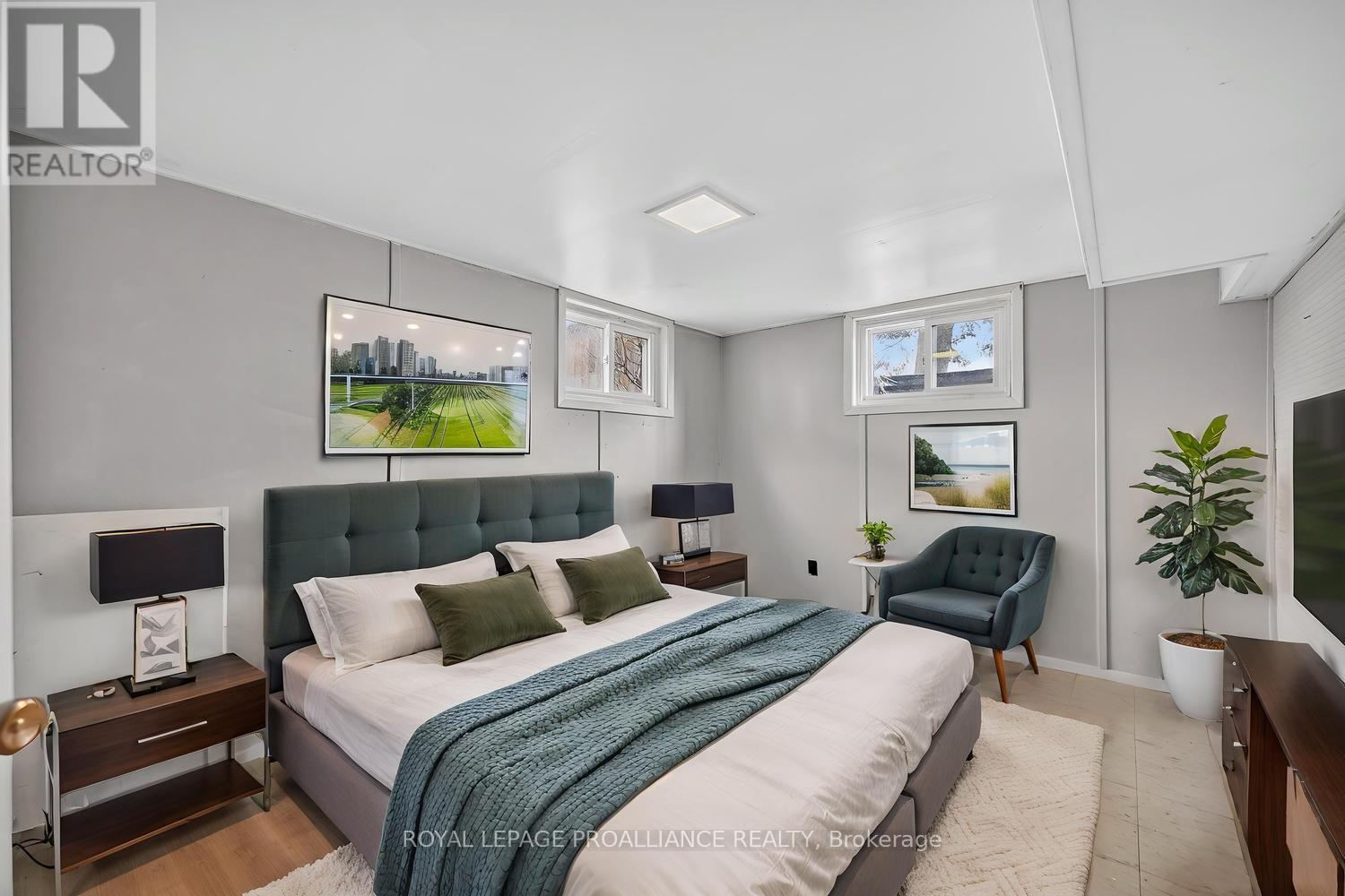 773 ROYAL CRESCENT - 21