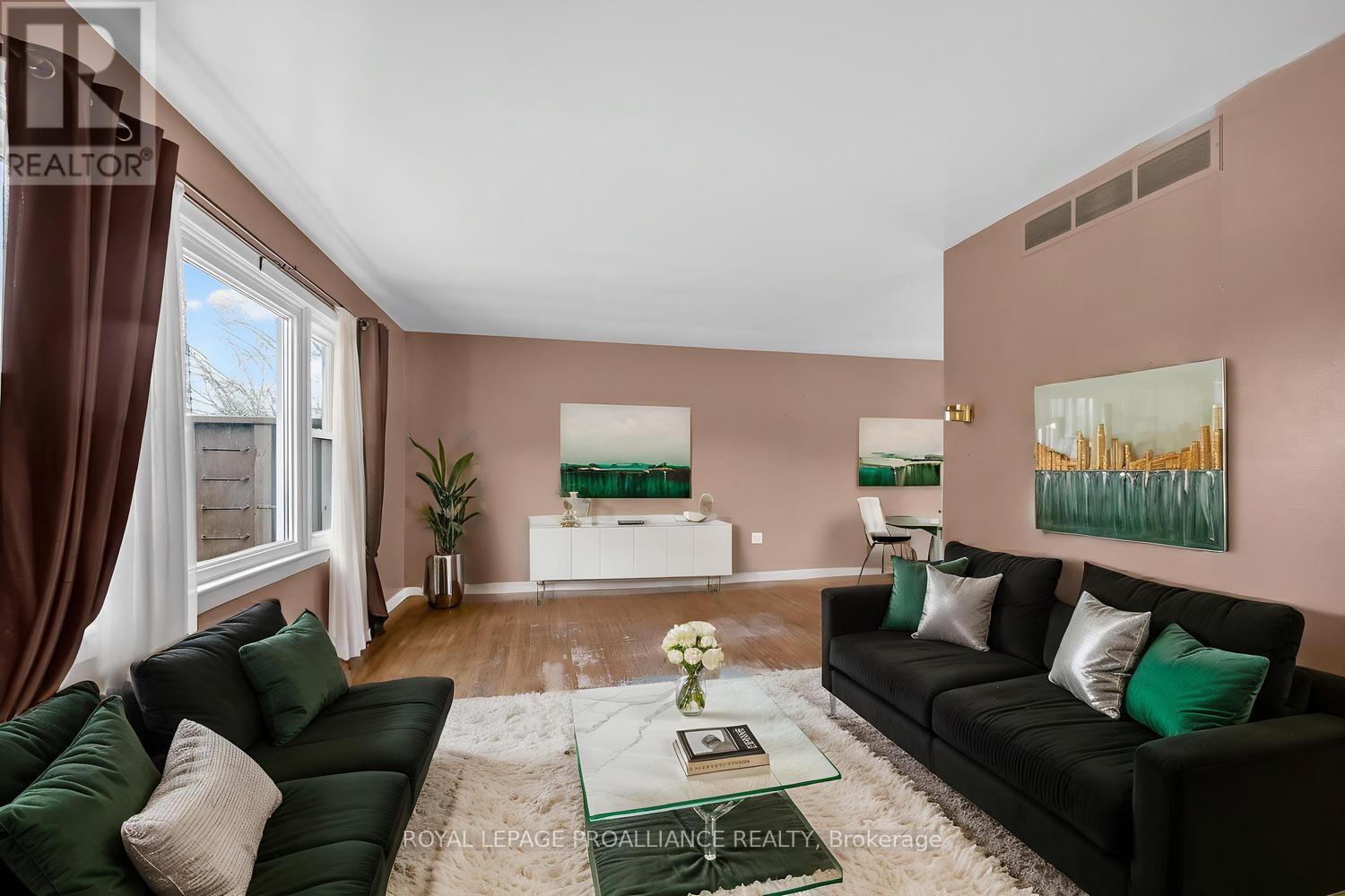773 ROYAL CRESCENT - 7