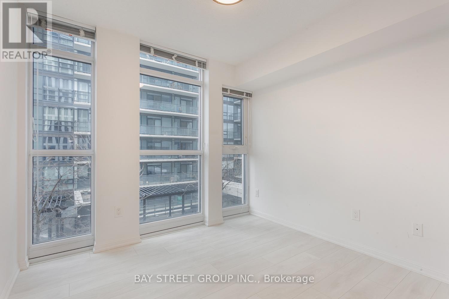 #1615 400 ADELAIDE STREET E - 10