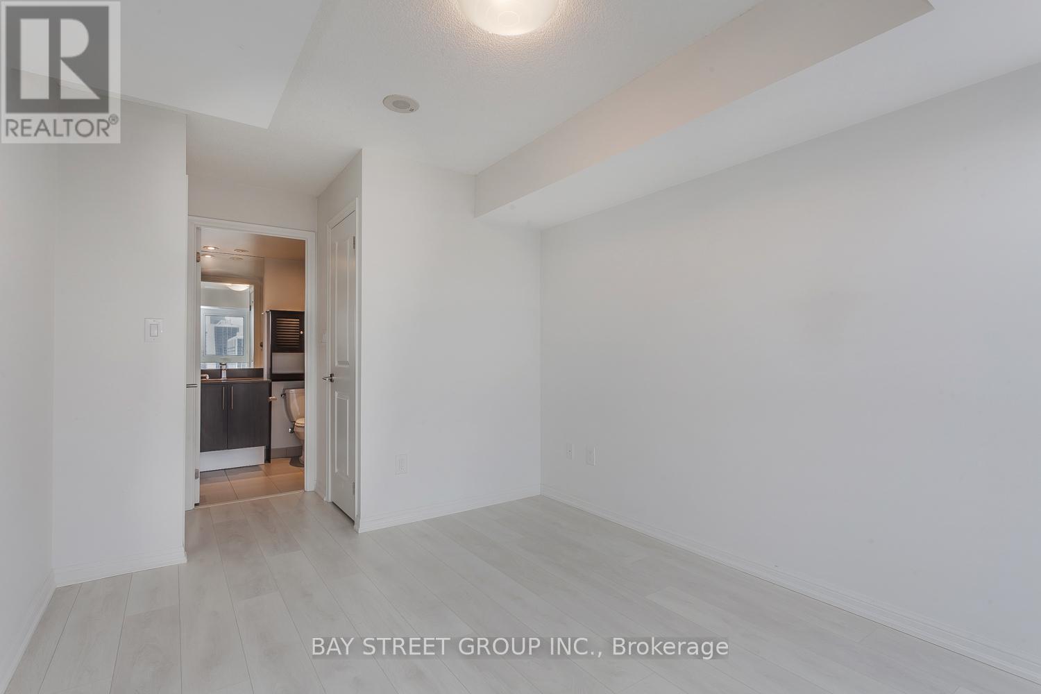 #1615 400 ADELAIDE STREET E - 13