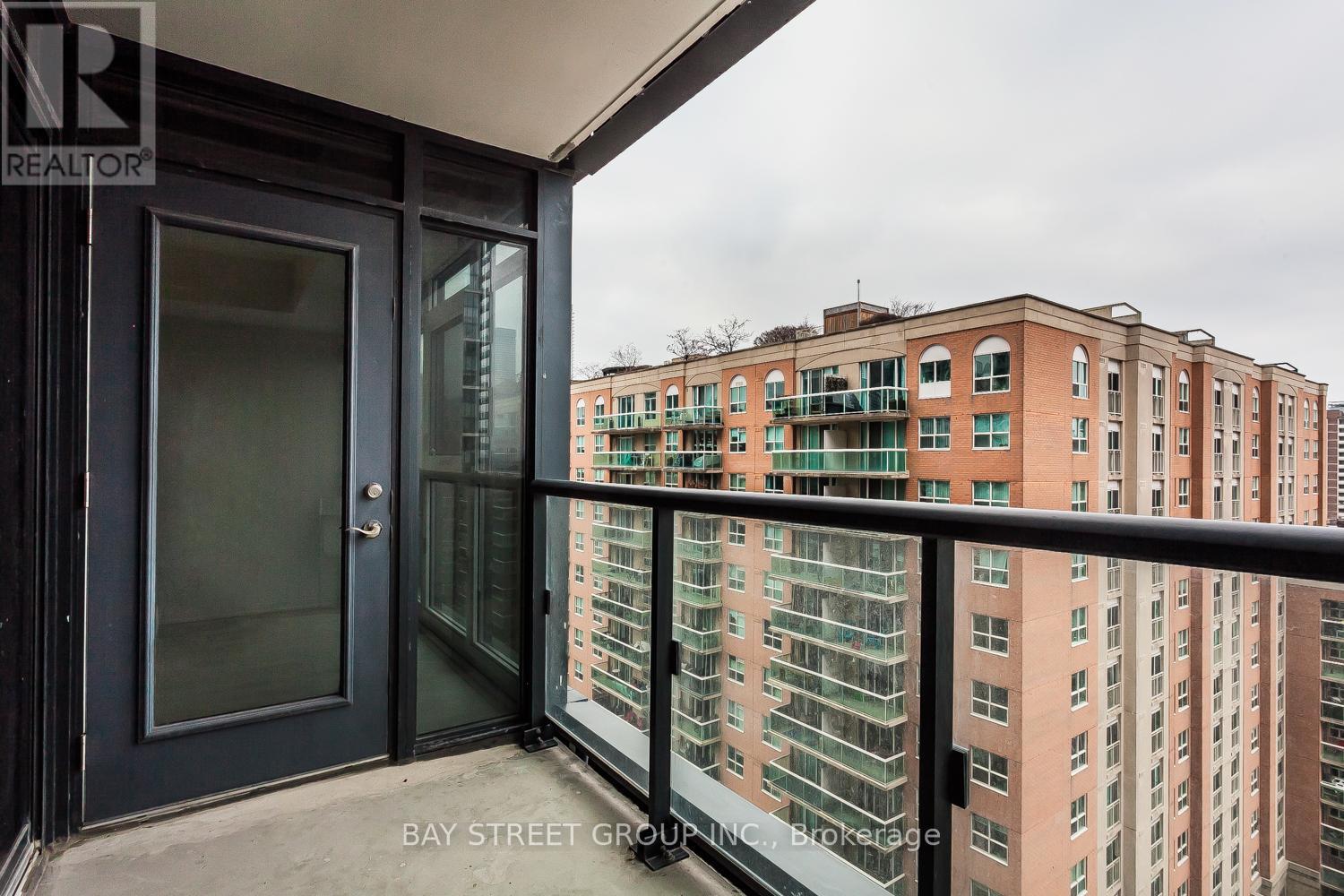 #1615 400 ADELAIDE STREET E - 17