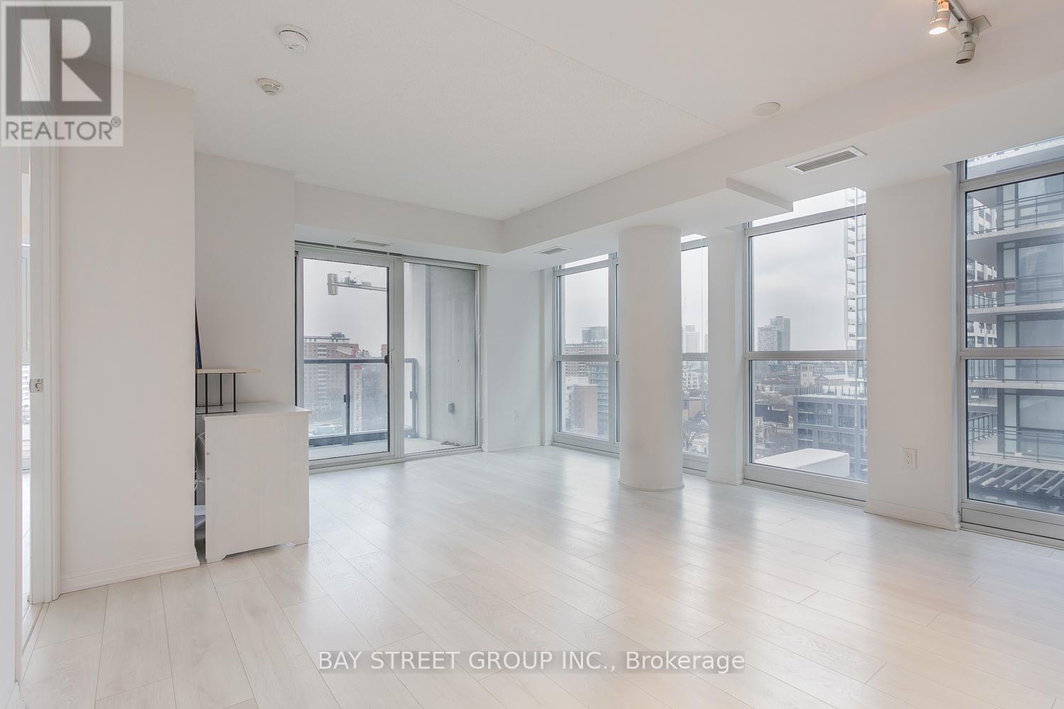 #1615 400 ADELAIDE STREET E - 7