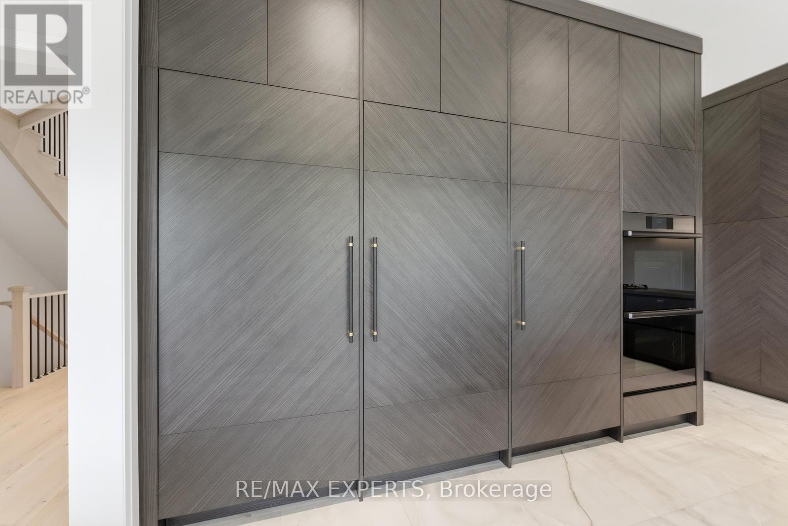 15 SCULPTURE GARDEN LANE - 19