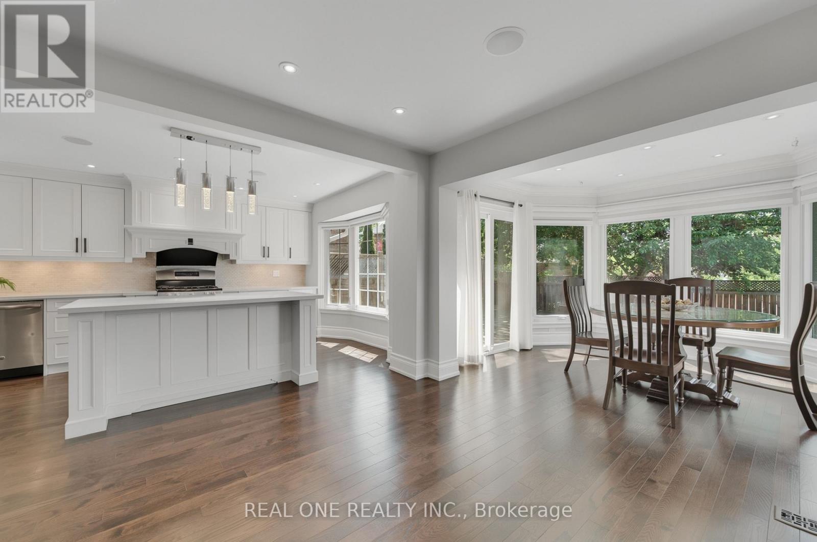 67 ELEANOR CIRCLE - 11