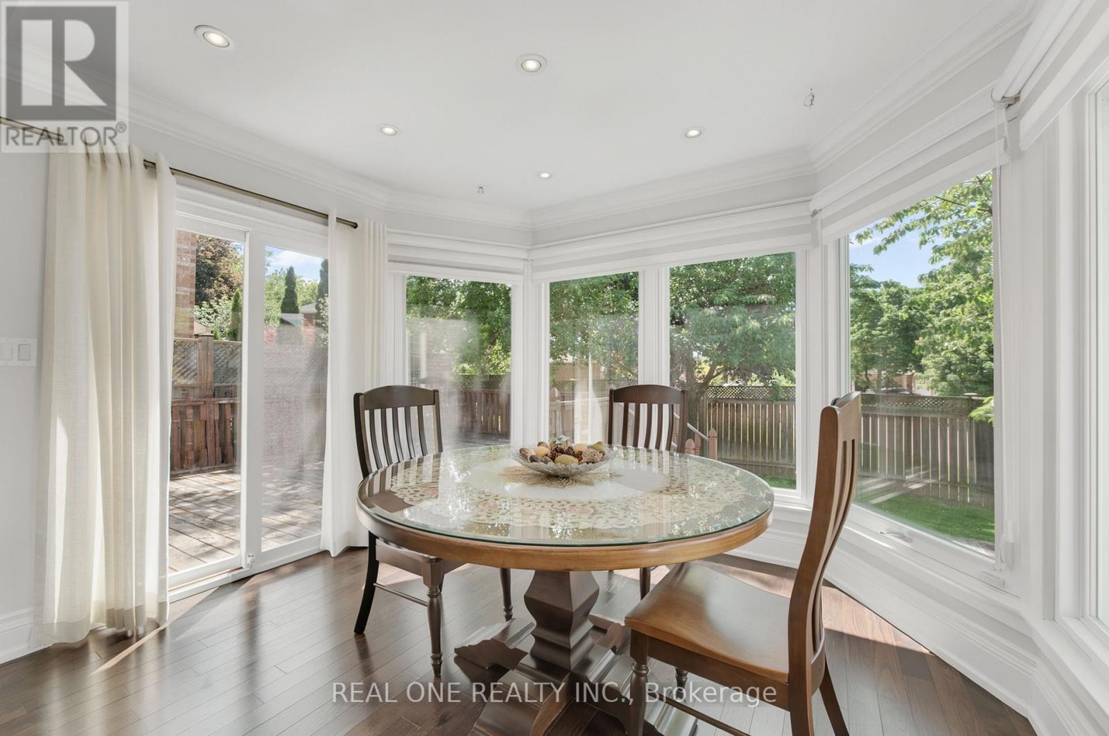 67 ELEANOR CIRCLE - 20