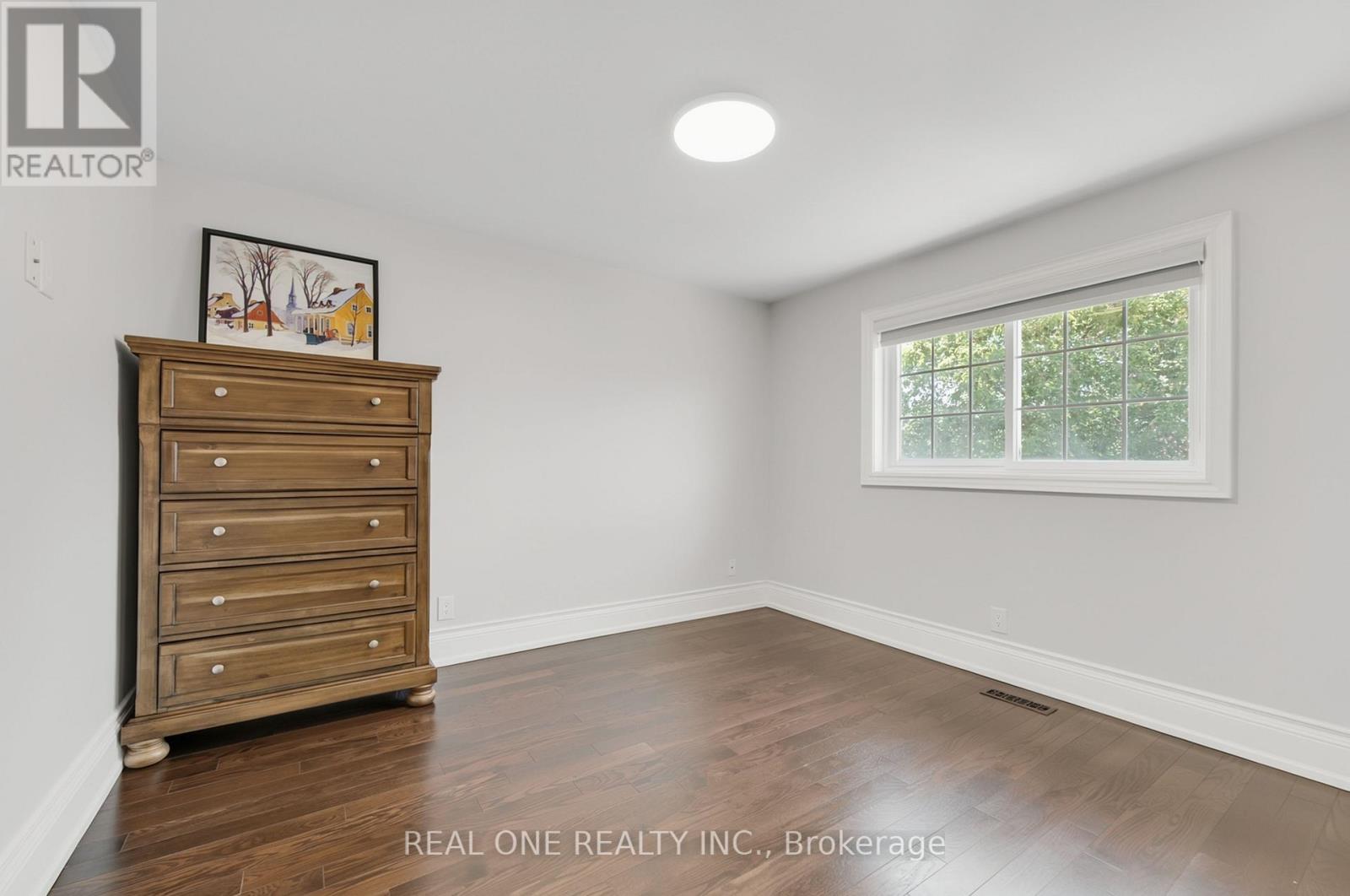 67 ELEANOR CIRCLE - 27
