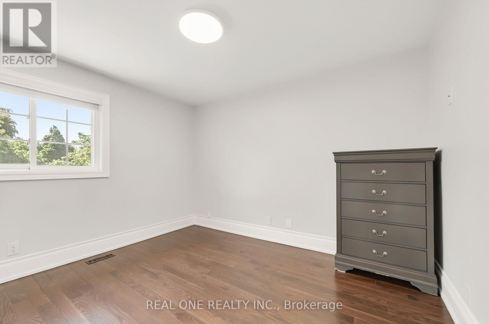67 ELEANOR CIRCLE - 28