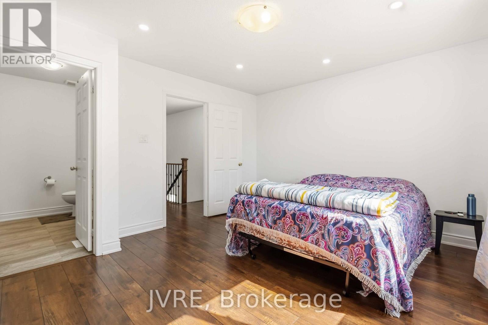 2918 WESTBURY COURT - 18