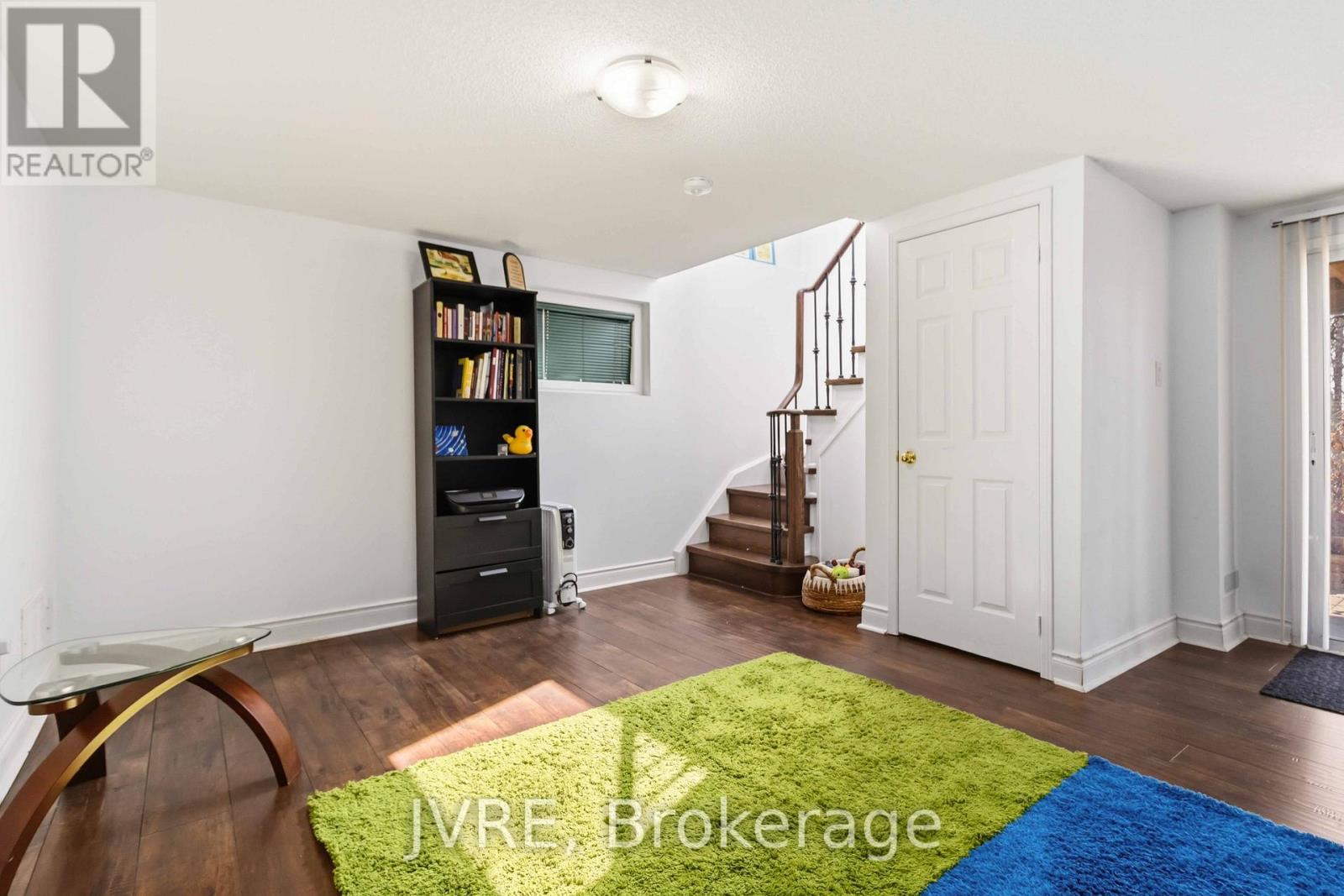 2918 WESTBURY COURT - 29