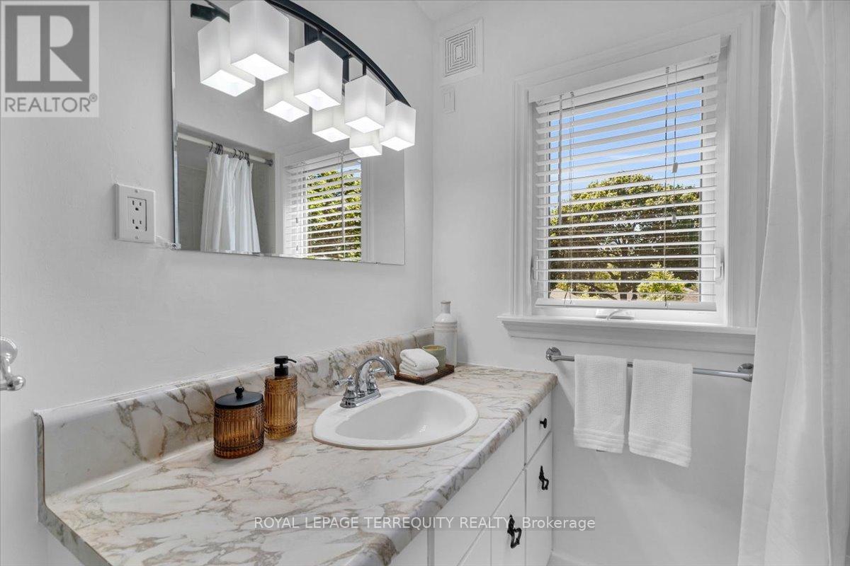 28 CROWLAND DRIVE - 21