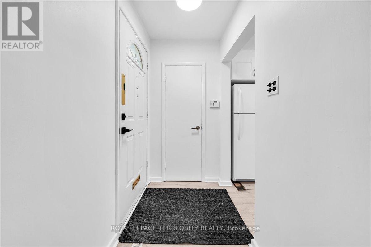 28 CROWLAND DRIVE - 4