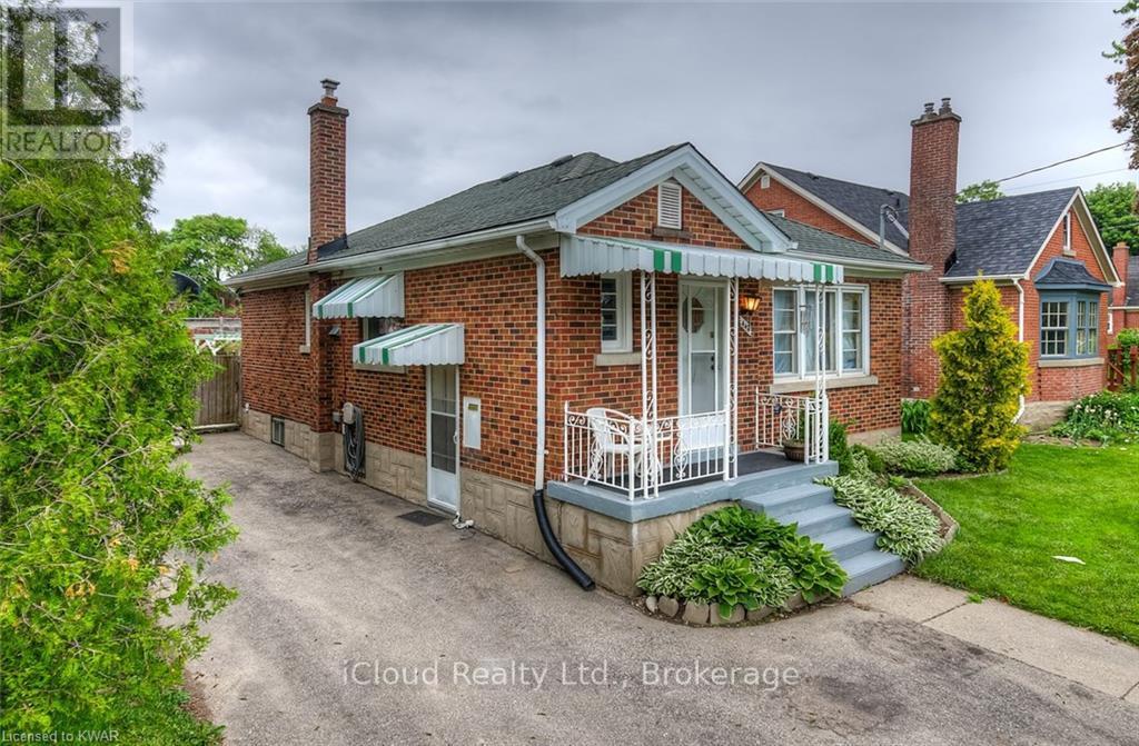 444 STIRLING AVENUE S - 3