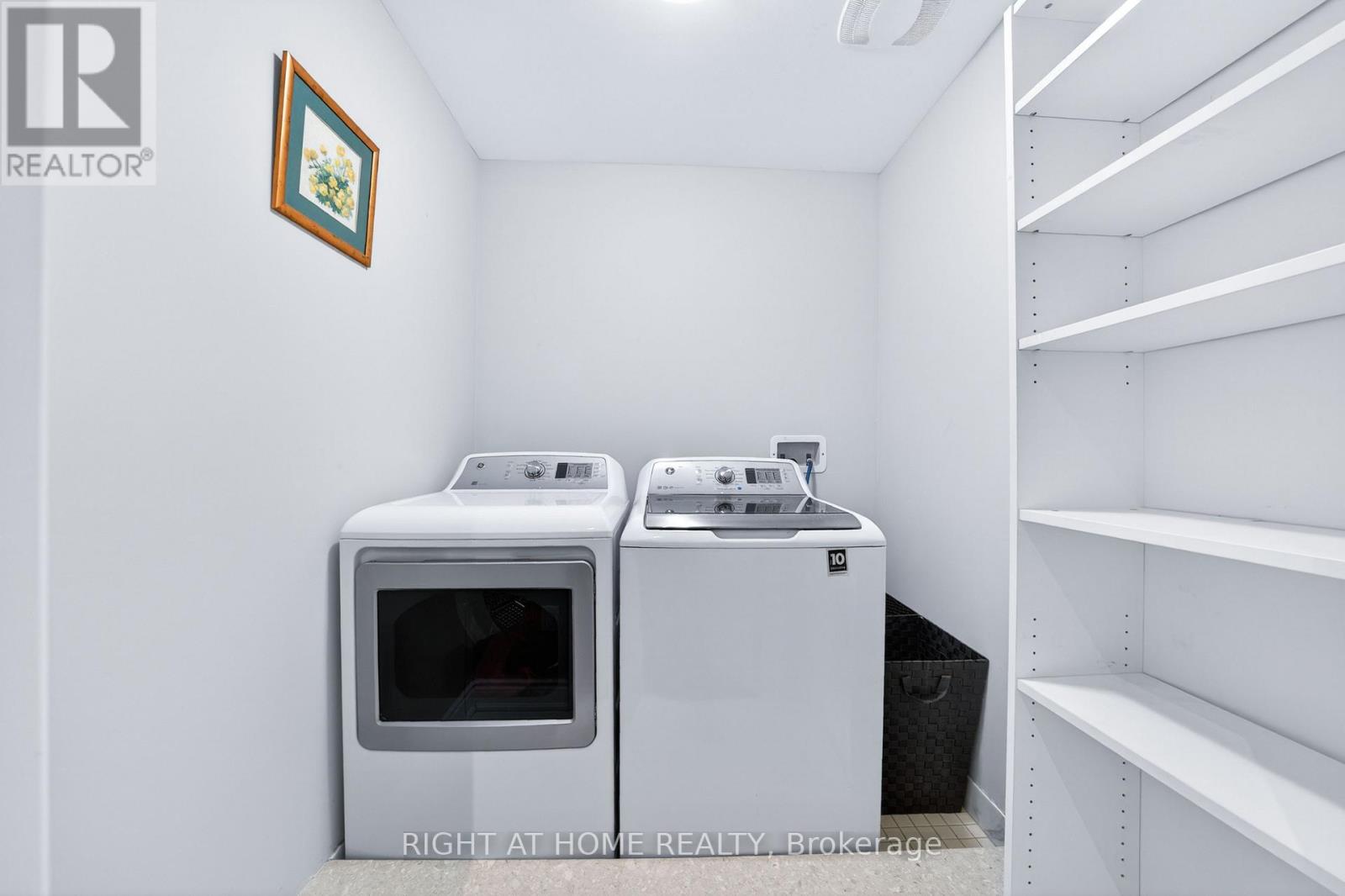 1160 PEELAR CRESCENT - 26
