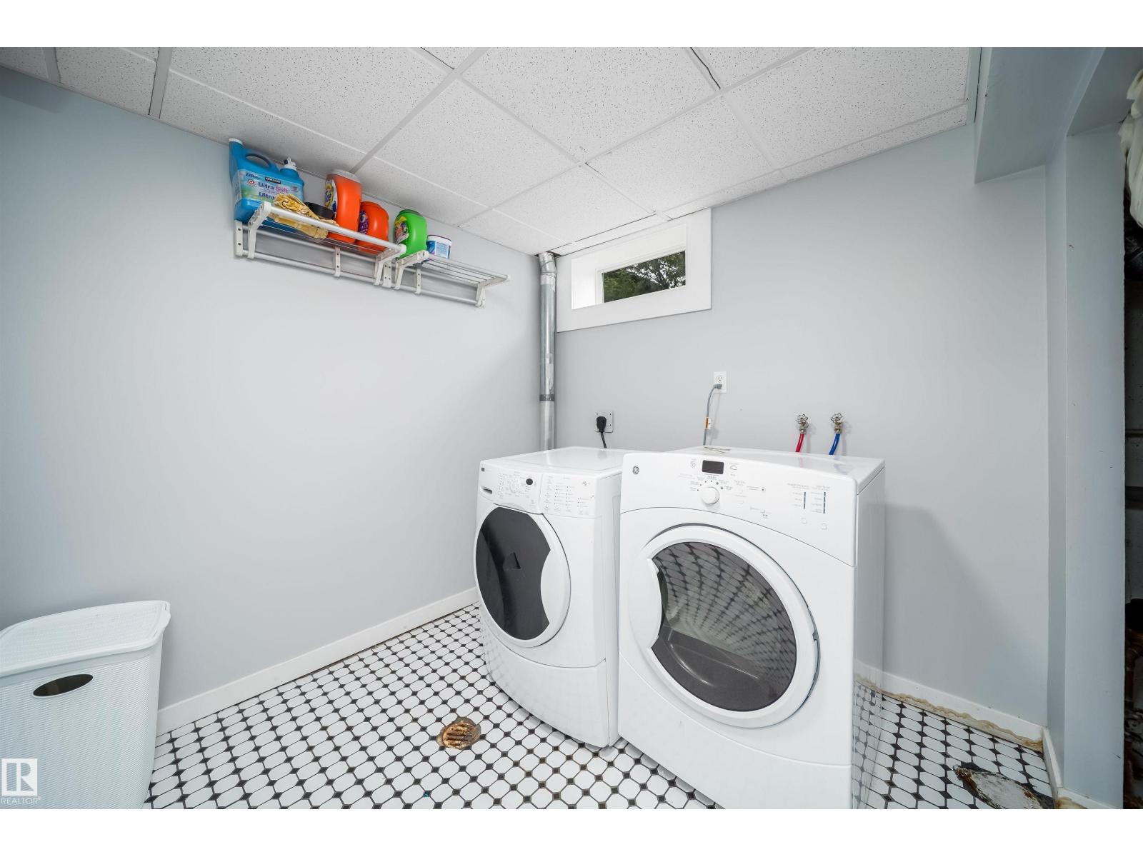 8512 142A AV NW - 27