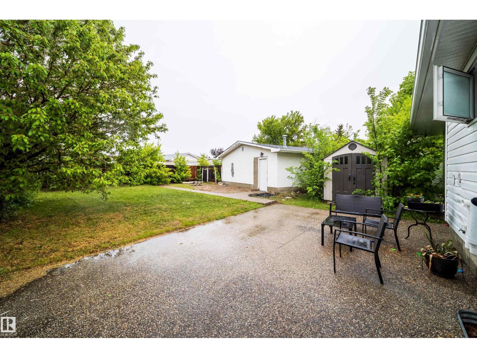8512 142A AV NW - 32