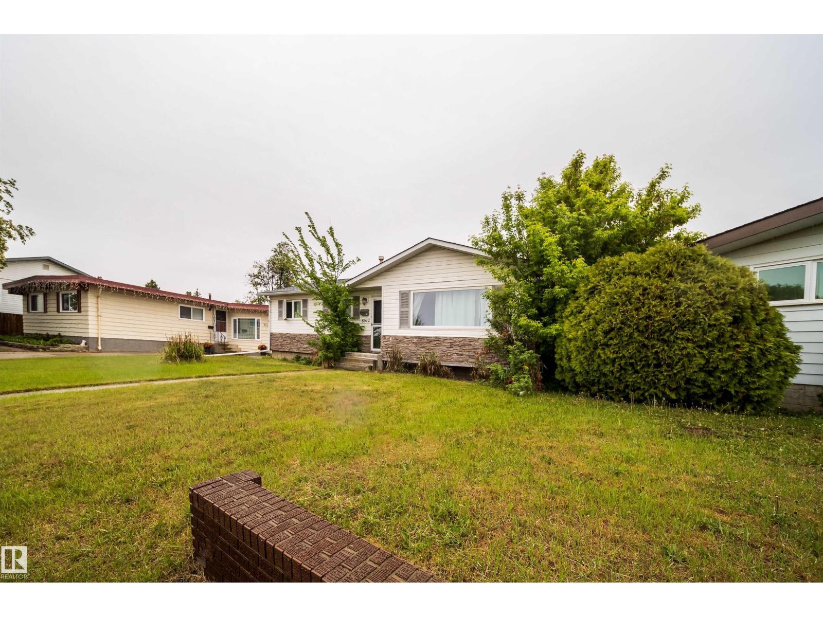 8512 142A AV NW - 3