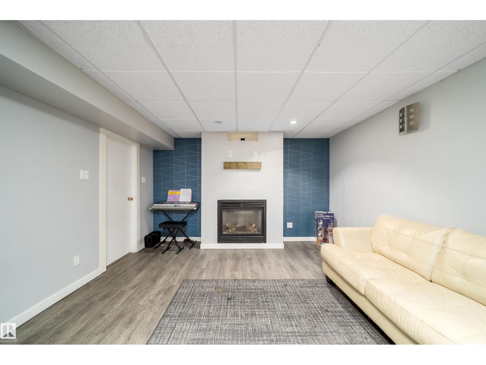 8512 142A AV NW - 25