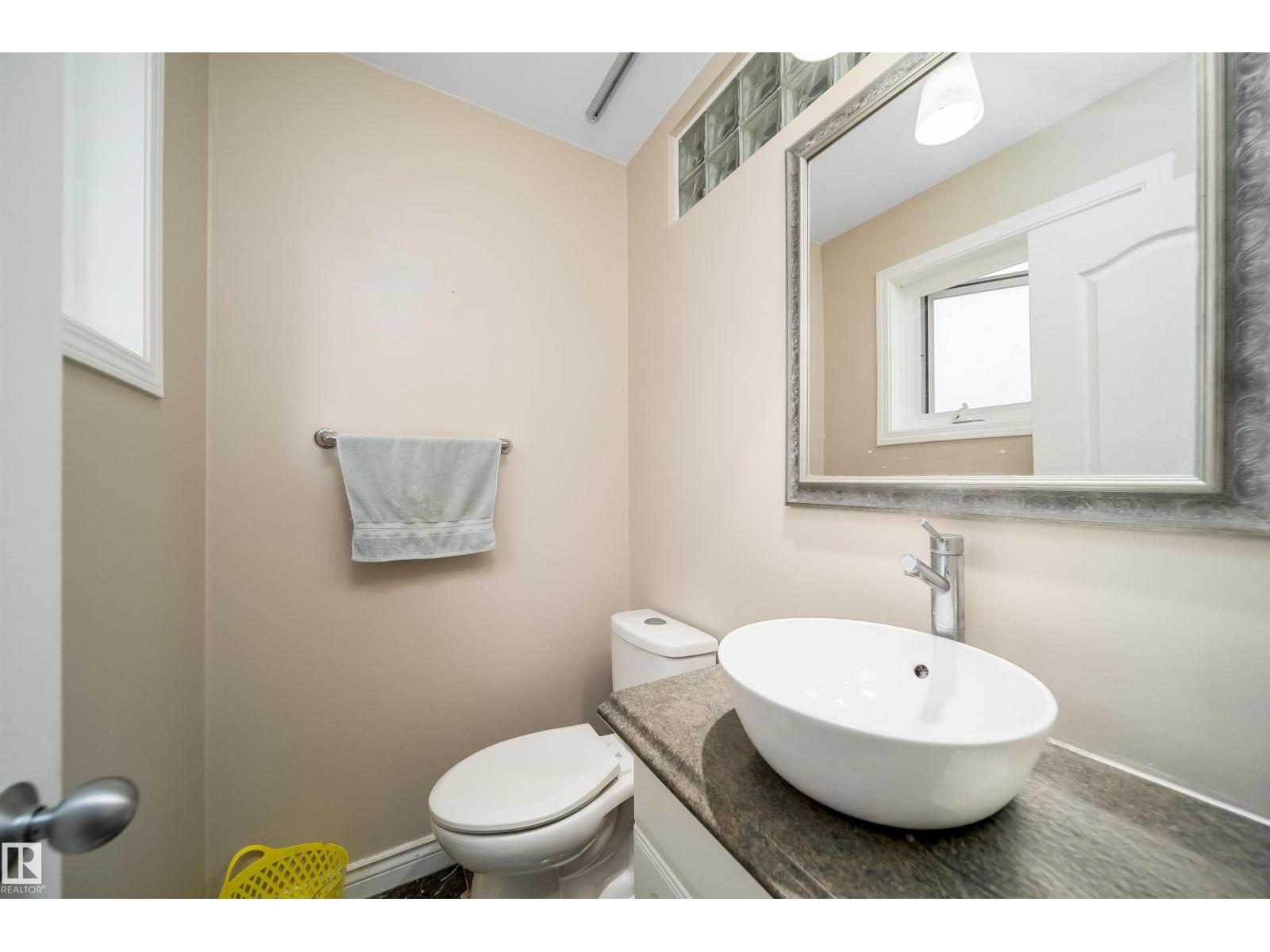 8512 142A AV NW - 26