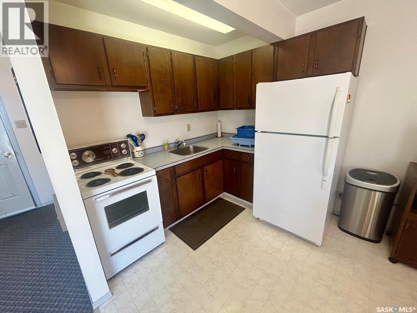 207 Regina STREET — photo 16