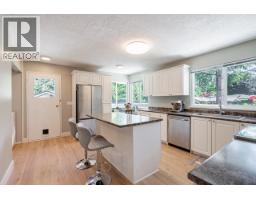 2602 Hawser Avenue, Coquitlam, BC V3C4E1 Photo 8