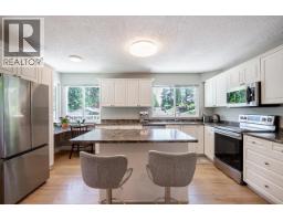 2602 Hawser Avenue, Coquitlam, BC V3C4E1 Photo 9