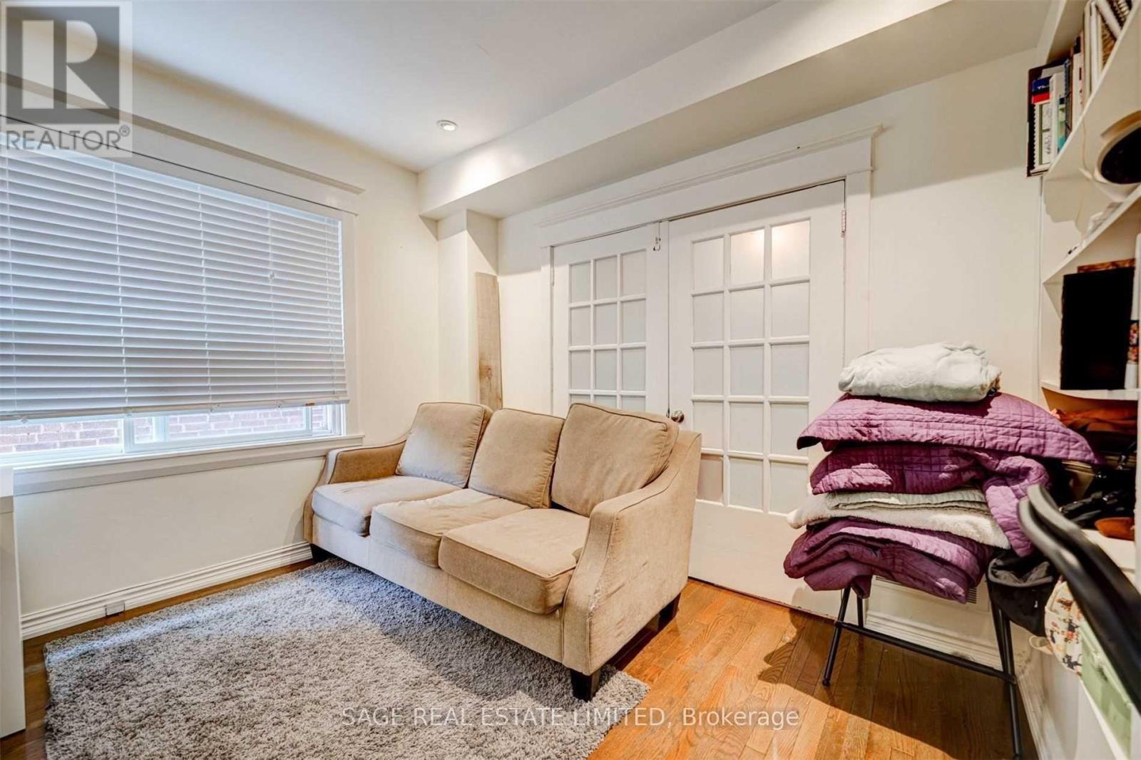 1575 DUFFERIN STREET - 16
