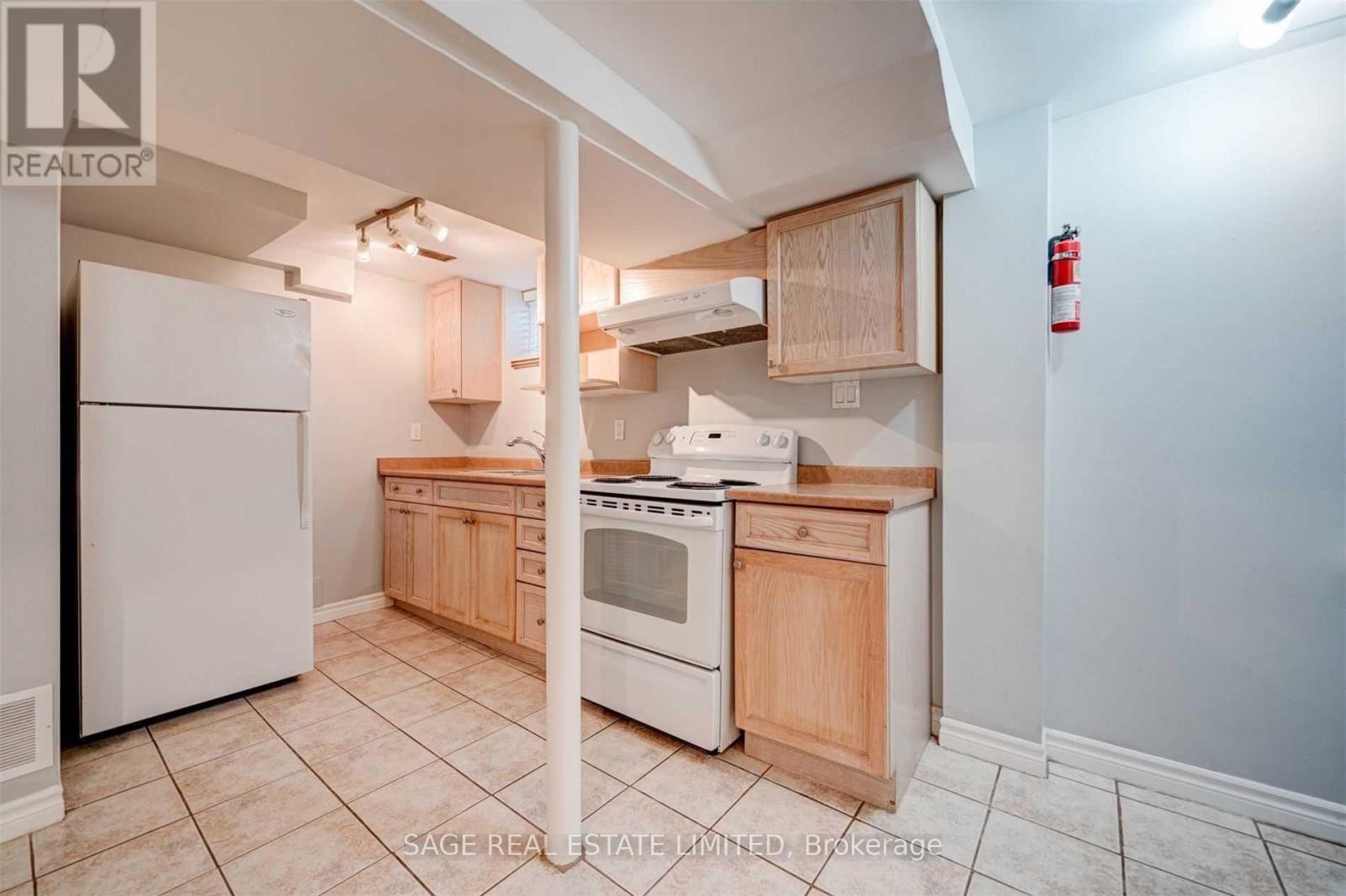 1575 DUFFERIN STREET - 19