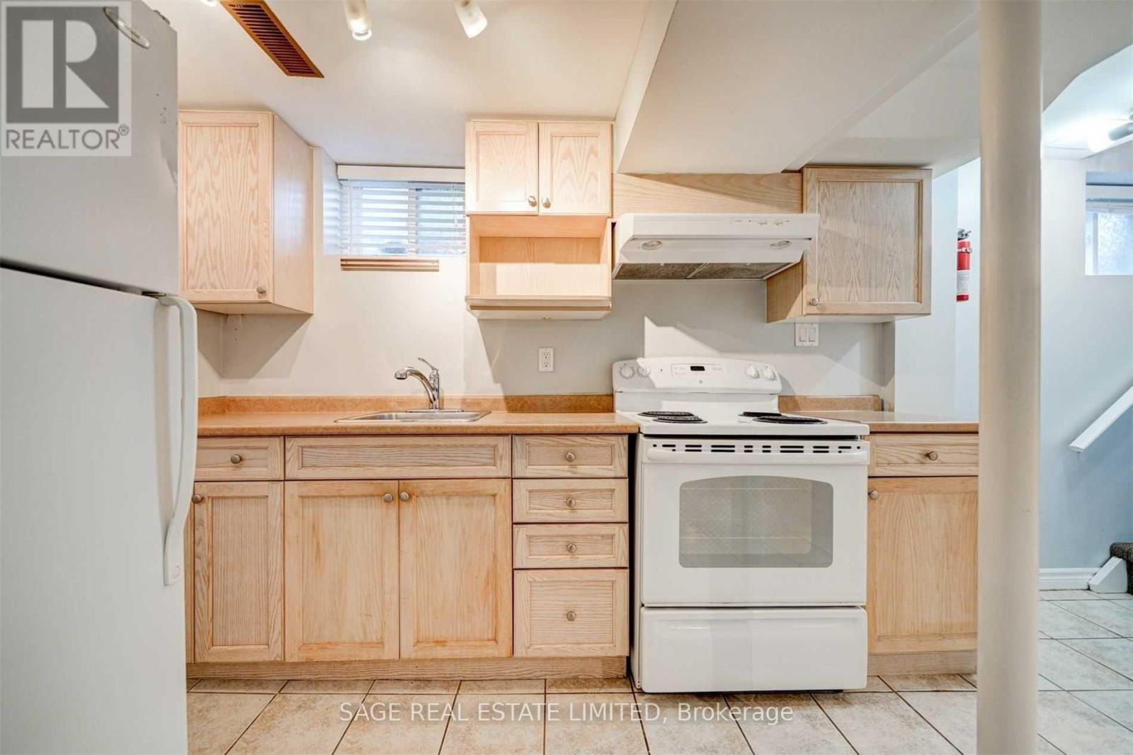 1575 DUFFERIN STREET - 20