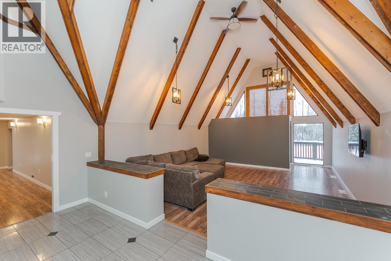 Photo 9 of 40 — 6315 CUMMINGS ROAD · Prince George, BC