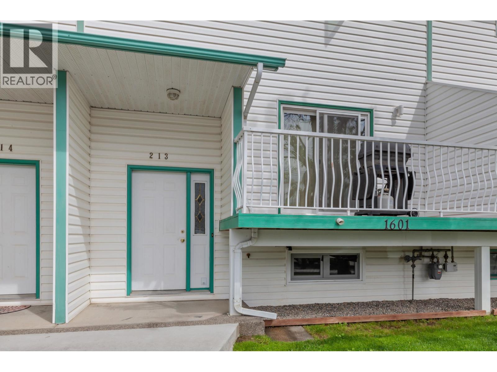 Kitchen of 213 1601 INGLEDEW STREET · Prince George, BC